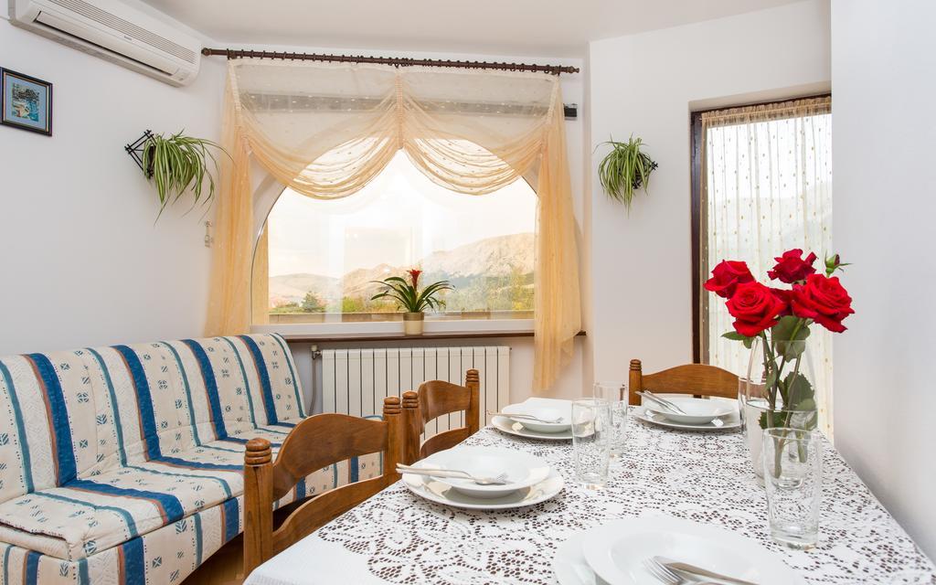 Apartments Lucija Башка Екстер'єр фото